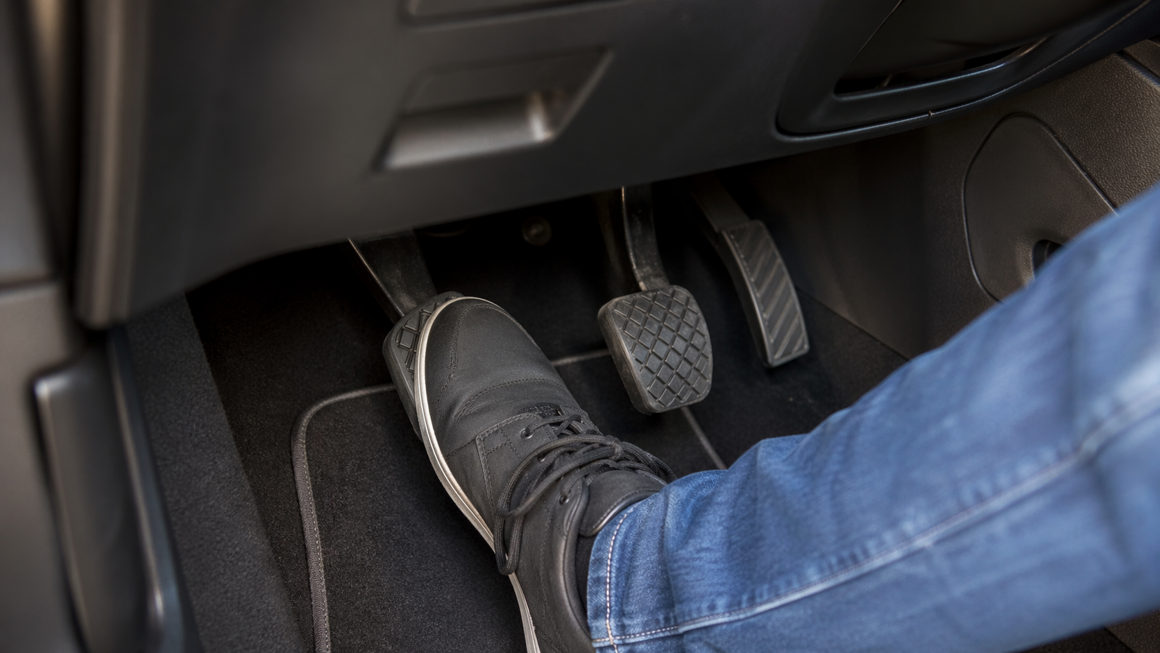Para que serve a embreagem do carro e como ela funciona na prática
